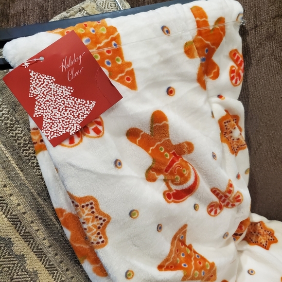 Holiday Gingerbread Throw-NWT - Picture 4 of 6